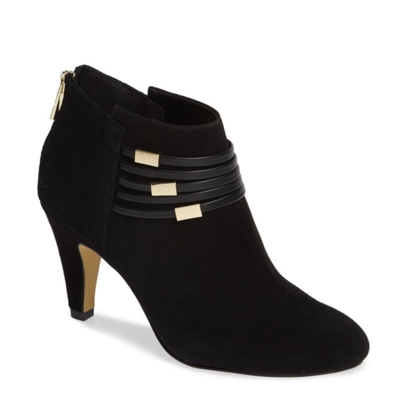 Bella Vita Black Suede Booties 